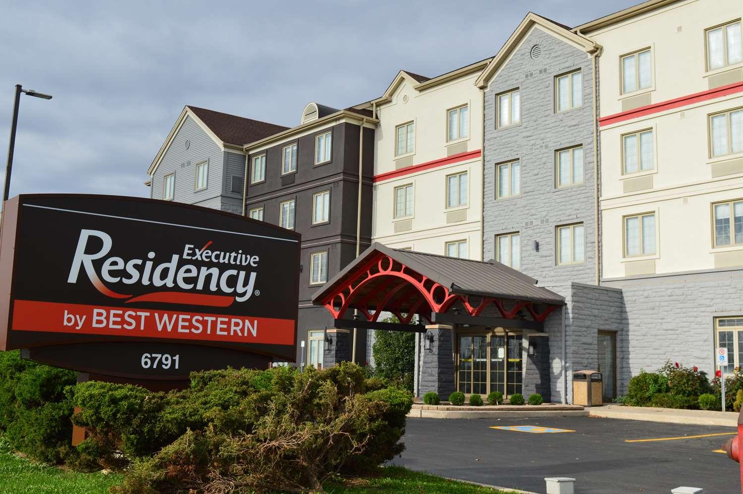 Executive Residency By Best Western Toronto-Mississauga Hotel Buitenkant foto