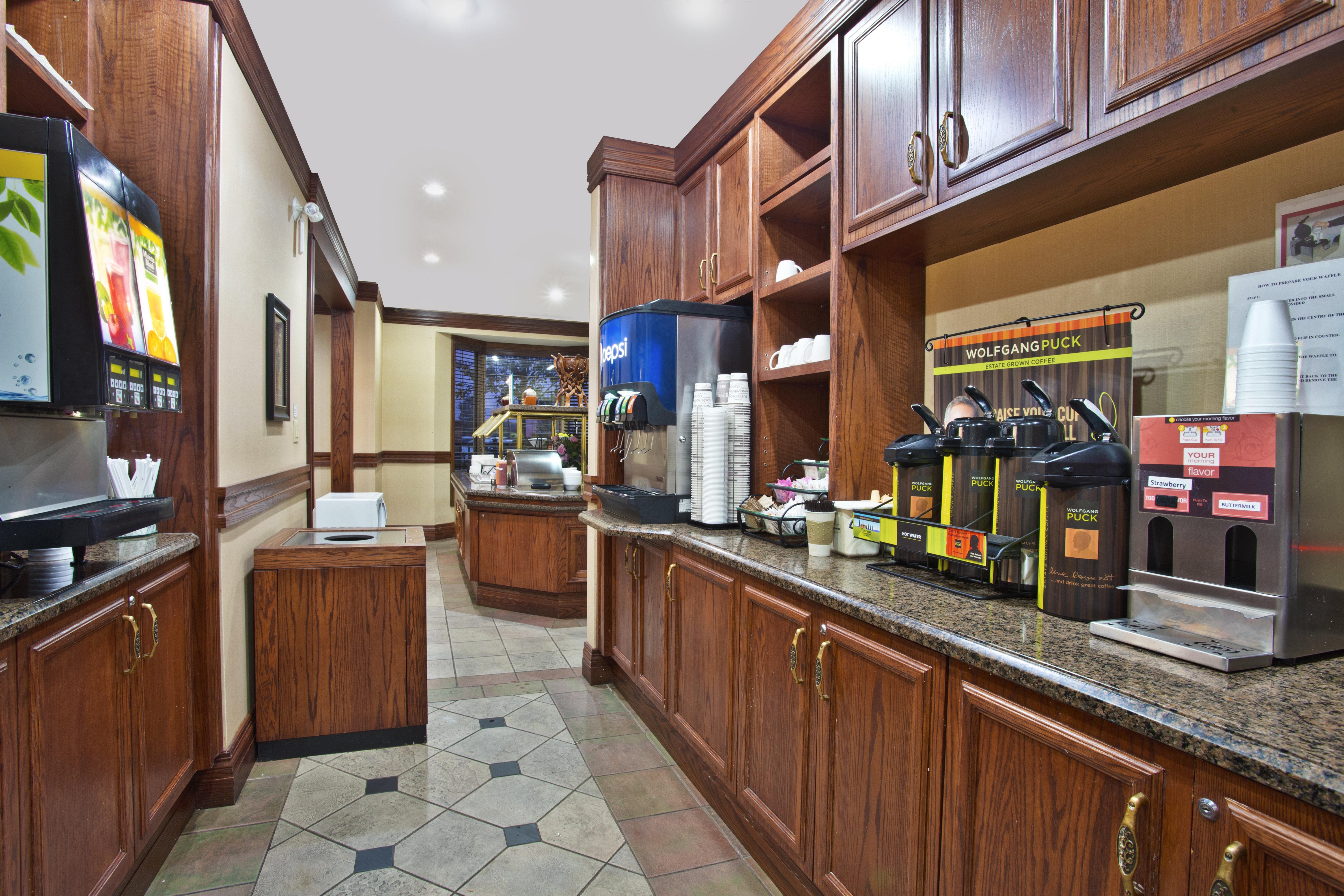 Executive Residency By Best Western Toronto-Mississauga Hotel Buitenkant foto