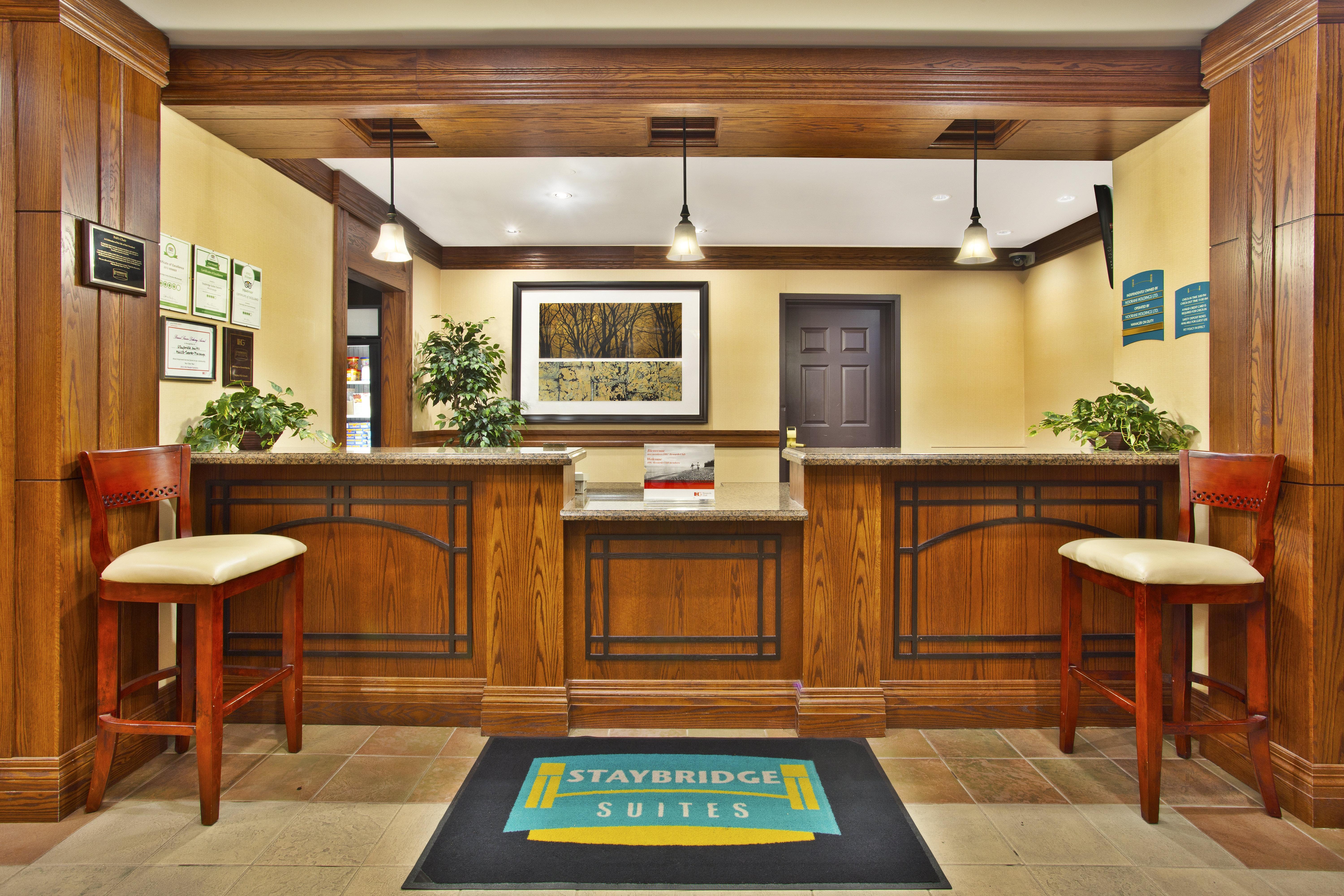 Executive Residency By Best Western Toronto-Mississauga Hotel Buitenkant foto